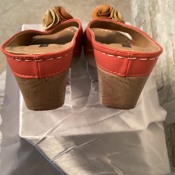 Good Choice (GC) Sydney Wedge Sandals - Picture 5 of 9